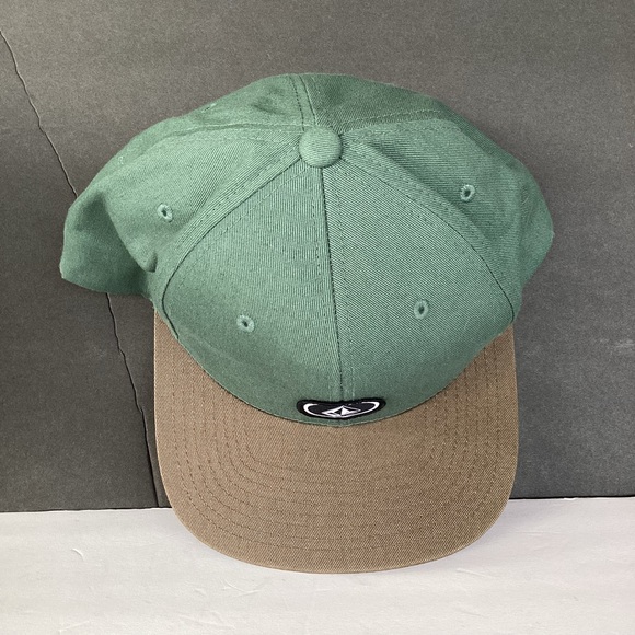 Volcom SnapBack Hat - Picture 8 of 11